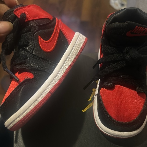 Retro 1s - Picture 5 of 5